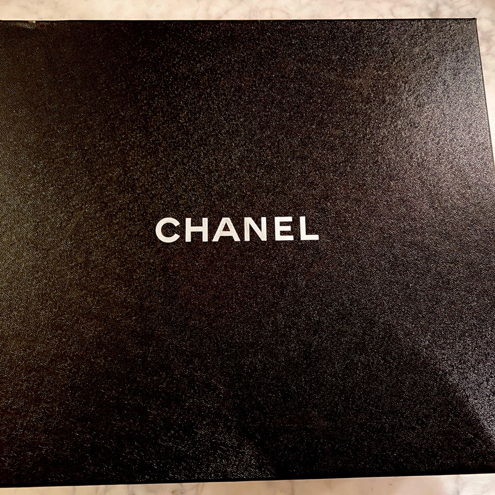 Chanel box authentic fits up to shoe 39